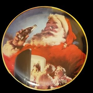 Set of 4 Franklin Mint Coca-cola Santa Plates